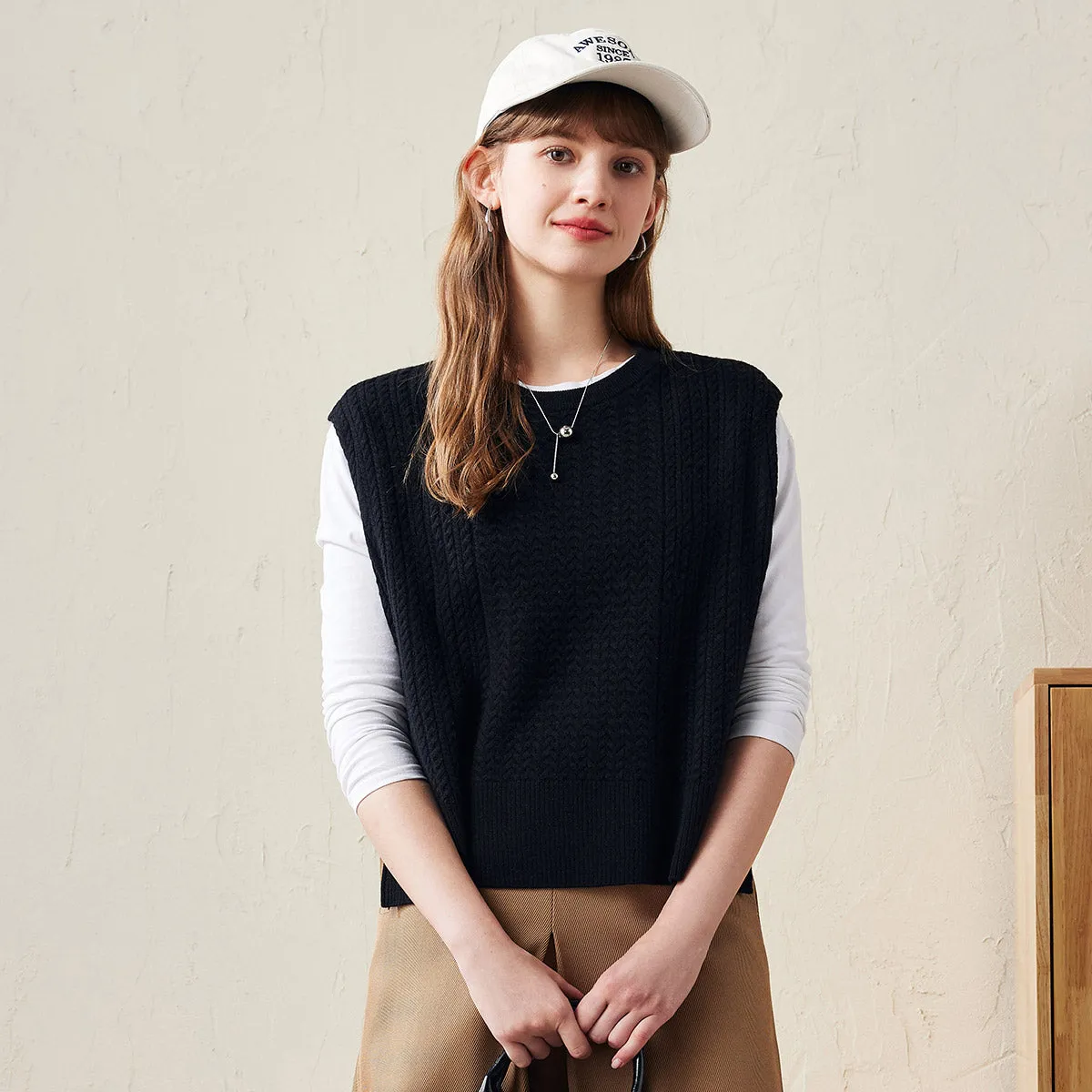 100% Wool Knit Sleeveless Sweater Vest