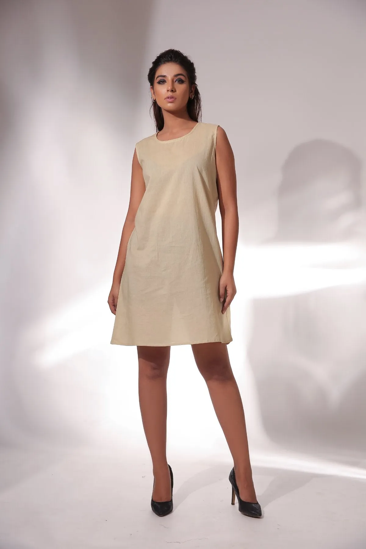 Beige Sleeveless Dress With Cape