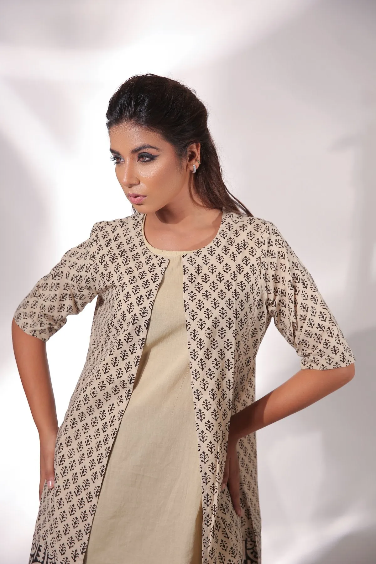 Beige Sleeveless Dress With Cape